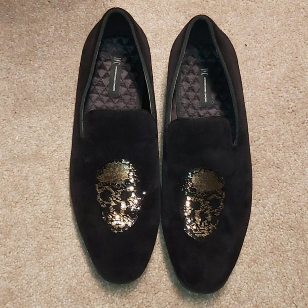 black velvet slip on dress shoes with sequin skull